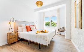 Zamarrilla City Center Apartment